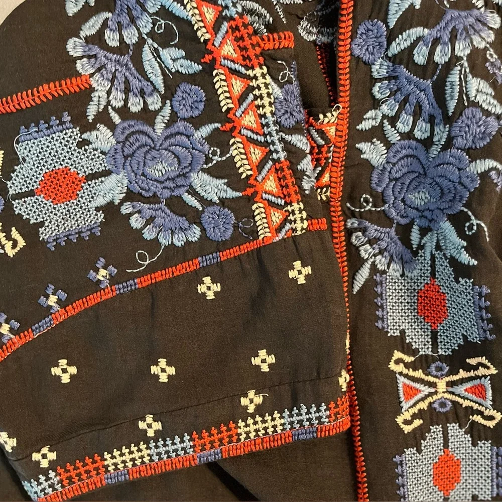Johnny Was Black Zelda Mexican Peasant Blouse with Blue/Red Embroidery Small - Picture 9 of 15